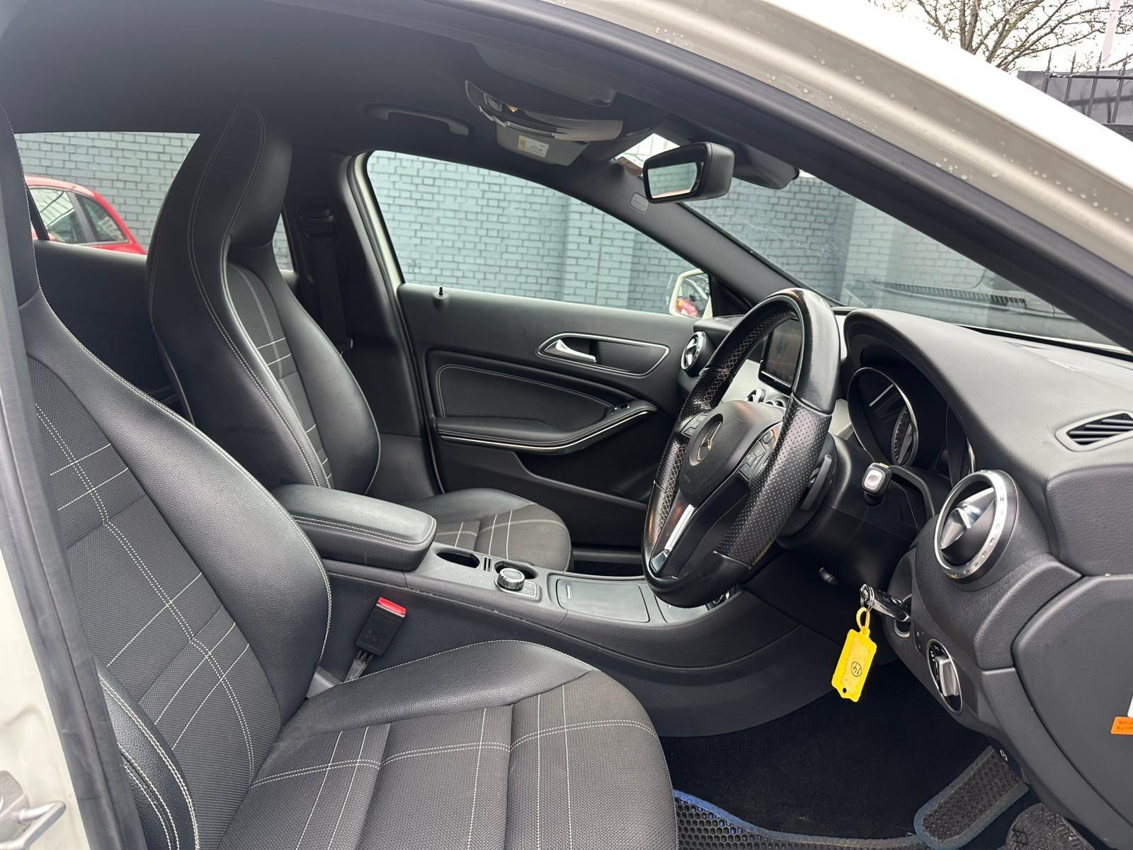 Mercedes-Benz GLA - 1.6 GLA200 Sport (Executive) 7G-DCT Euro 6 (s/s) 5dr - SUV (2013 - 2017) Image